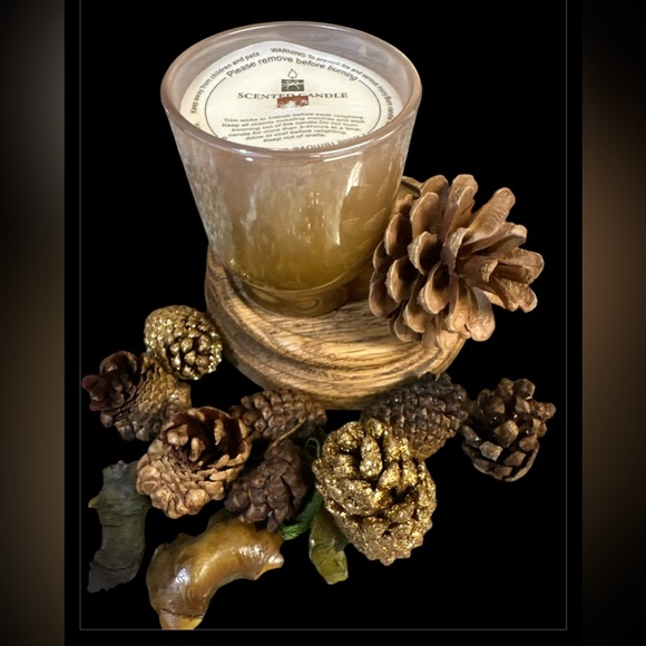 **PATCHOULI THROW BACK, SCENT UNLEASHED LLC LUXURY HAND POURED SCENTED CANDLES - Picture 3 of 3